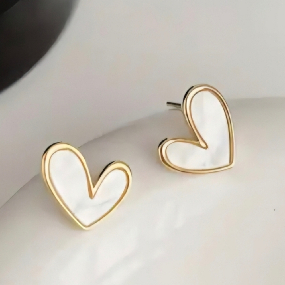 White Heart Earrings - Picture 7 of 7